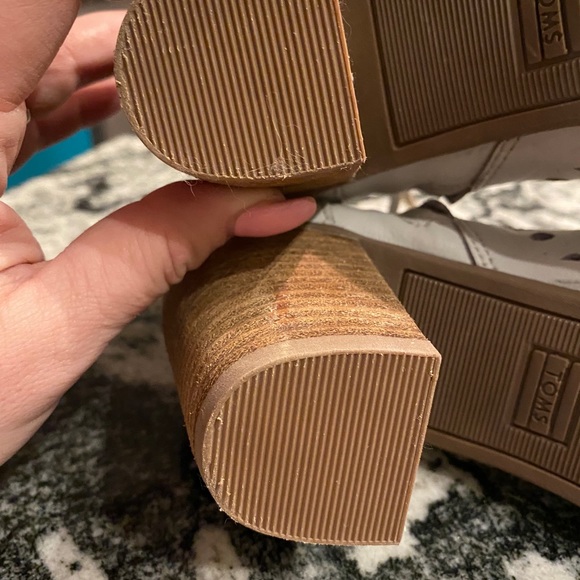 🔻🔻PRICE DROP🔻🔻Toms open toe booties - Picture 7 of 9